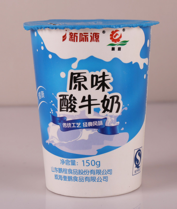 新鲜奶源,绝佳品质,加上传统工艺,造就鹏程酸牛奶的经典风味.