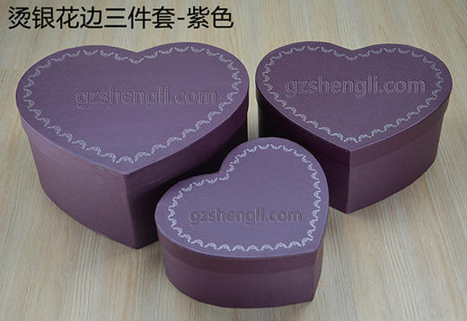 烫银花边心型盒 商品图0