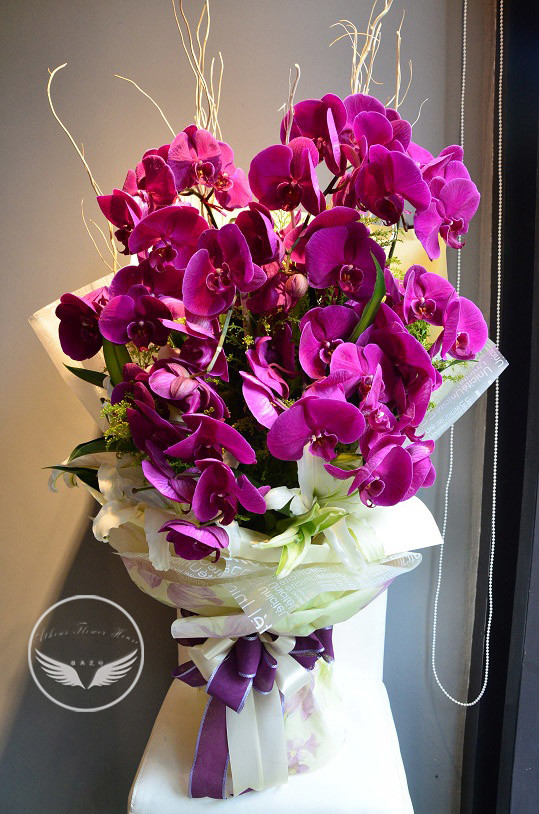 【a76】紫色蝴蝶兰花束