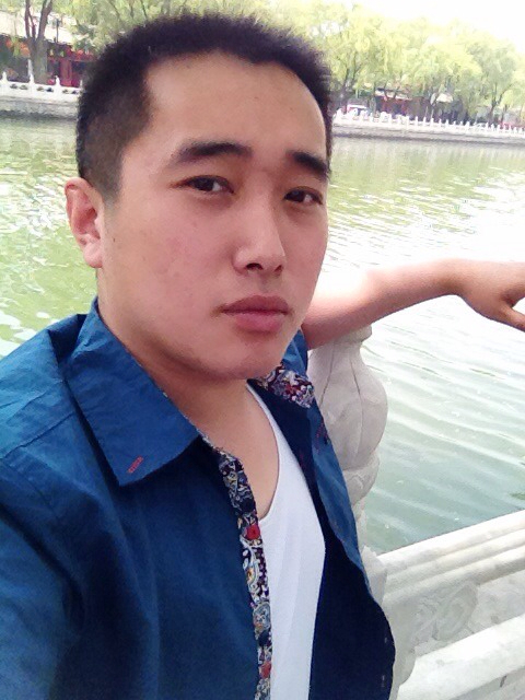 卖烟的佩哥、180314