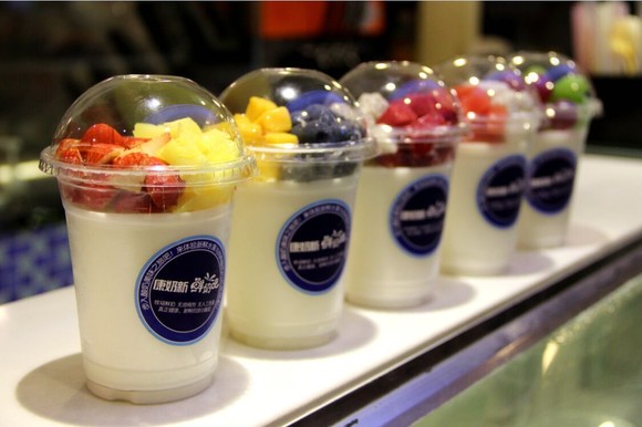 酸奶里添加什么水果会比较好吃?-酸奶加什么水果好吃?