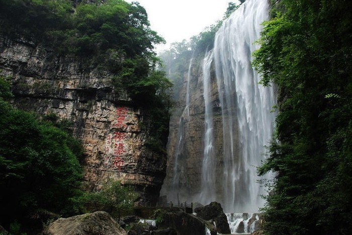 三峡大瀑布半日游