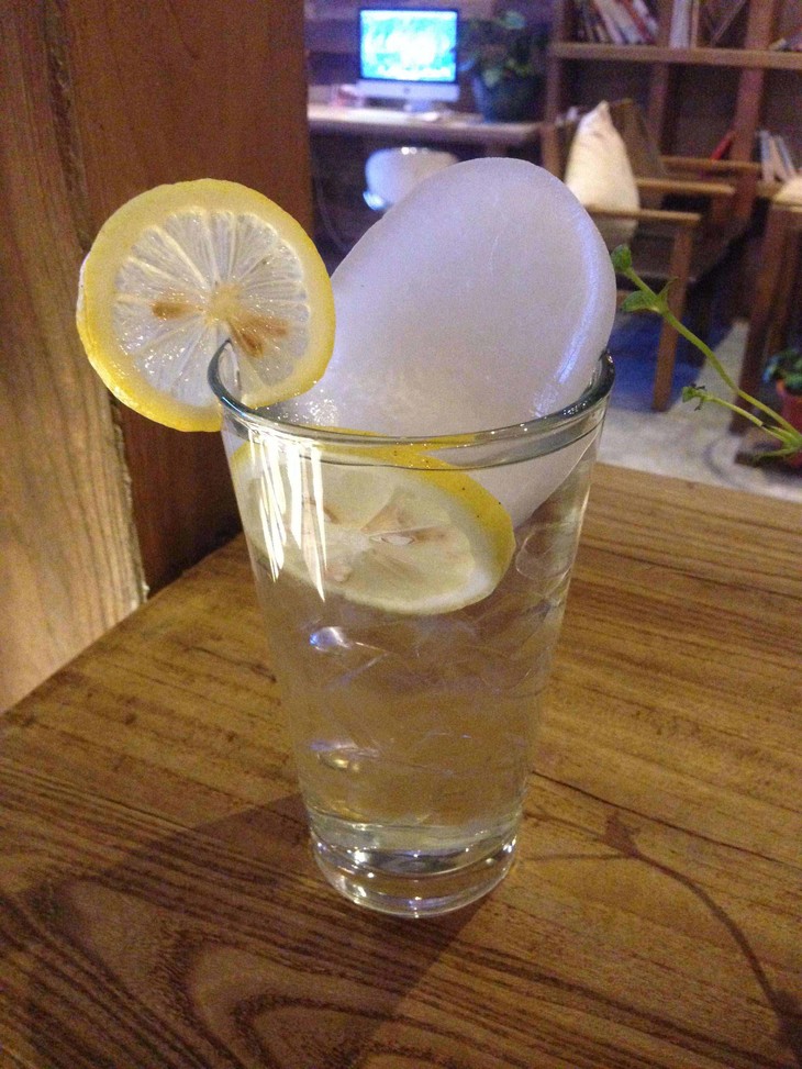 柠檬苏打水